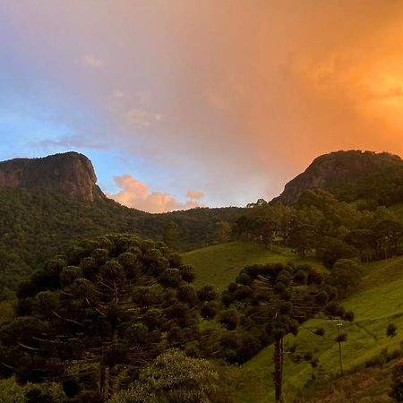 Abrigo De Montanha - Berghuette Villa São Bento do Sapucaí Eksteriør billede